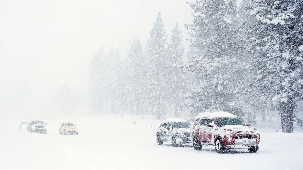 Acht zuvor vermisste Skifahrer sind nach dem Lawinenabgang tot gefunden worden - hieß es von den örtlichen Behörden. Foto: Brooke Hess-Homeier/AP/dpa