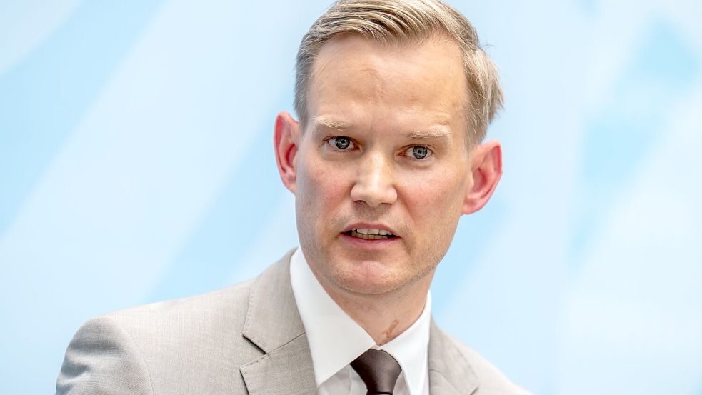 Der Bundesdrogenbeauftragte Hendrik Streeck hält die Verbotspläne für überfällig. (Archivbild) Foto: Michael Kappeler/dpa