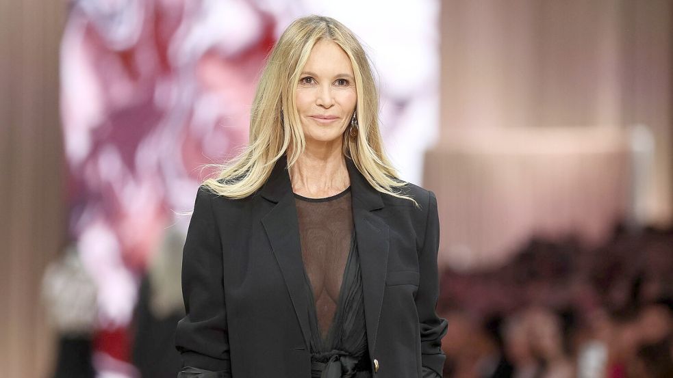 Elle Macpherson reagiert selbstbewusst auf Kritik im Netz. (Archivbild) Foto: Daniel Pockett