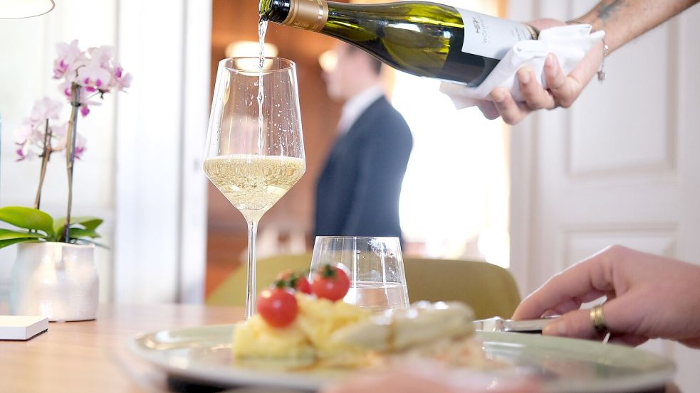 Viele Restaurants in Deutschland stehen wegen gestiegener Preise unter Druck. (Symbolbild) Foto: Bernd Weißbrod