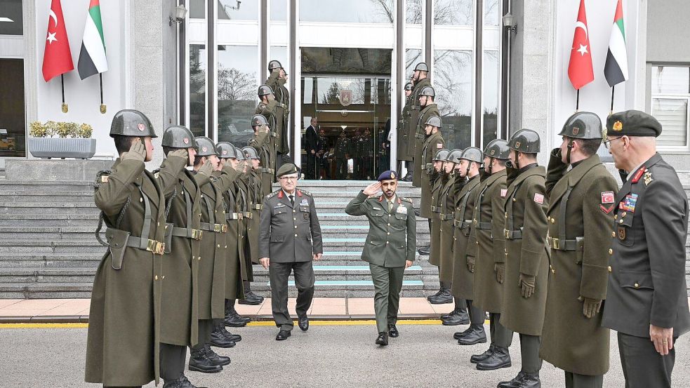 Laut NATO-Angaben dienen circa 494.000 Personen in den türkischen Streitkräften. Das Land gab 2025 insgesamt 2,3 Prozent des BIP für Verteidigung aus. Foto: IMAGO/Anadolu Agency