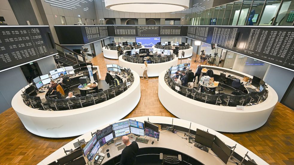 Handelsraum der Frankfurter Börse: Die Dividenden für Aktionäre dürften dieses Jahr steigen (Archivbild) Foto: Arne Dedert