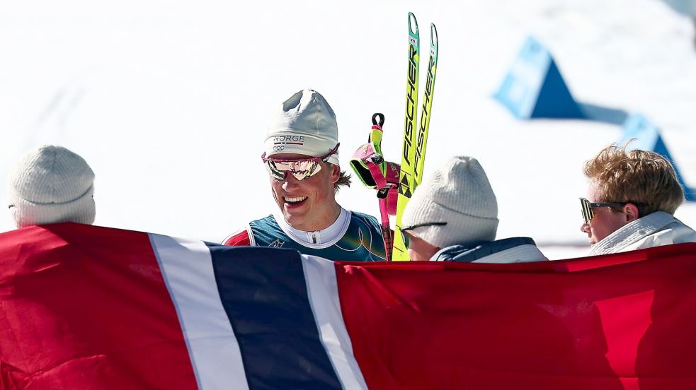 Johannes Hoesflot Klaebo und seine norwegischen Kollegen feiern bei Olympia regelmäßig Medaillen. (Archivbild) Foto: Daniel Karmann