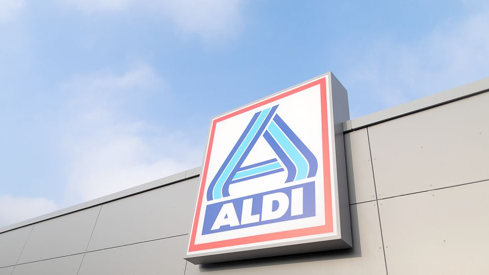 Ein Schild an einer neuen Aldi-Filiale. Foto: Rolf Vennenbernd/DPA