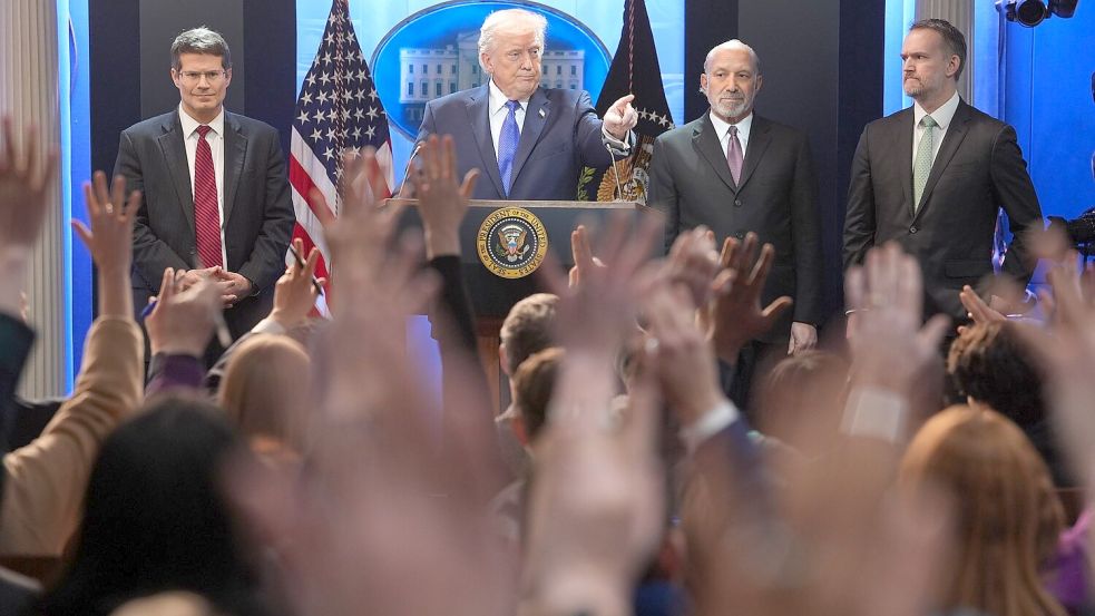 Betroffen von der Entscheidung sind alle Zölle, die Trump unter Berufung auf das Notstandsgesetz IEEPA etabliert hat. Foto: Evan Vucci/AP/dpa