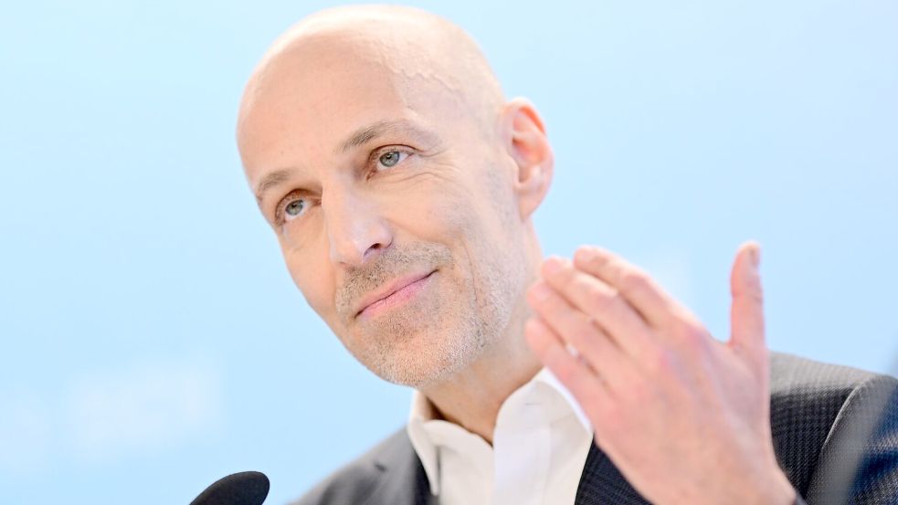 BDI-Präsident Peter Leibinger ist dafür, den ausgehandelten Zolldeal mit den USA zu ratifizieren. (Archivbild) Foto: Sebastian Gollnow/dpa