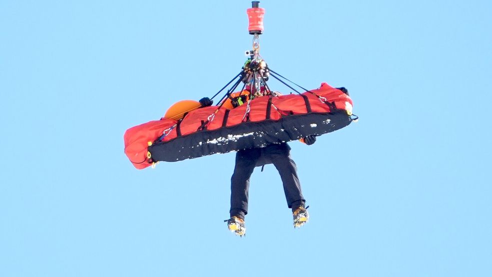 Lindsey Vonn wurde nach ihrem Sturz mit dem Helikopter abtransportiert. (Archivbild) Foto: Jacquelyn Martin/AP/dpa
