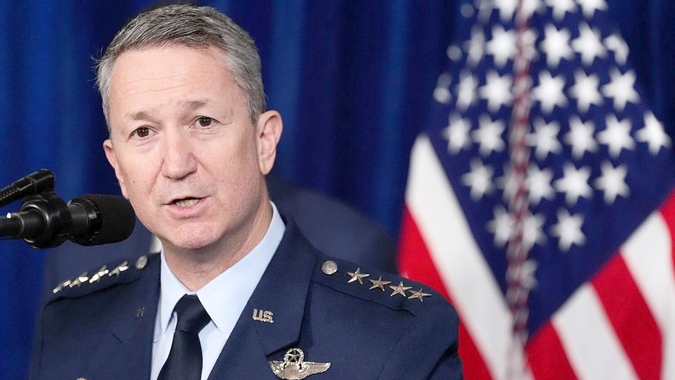 US-Generalstabschef Caine soll US-Präsident Trump laut Medienberichten vor möglichen Risiken eines Militäreinsatzes im Iran gewarnt haben. (Archivbild) Foto: Alex Brandon/ap/dpa