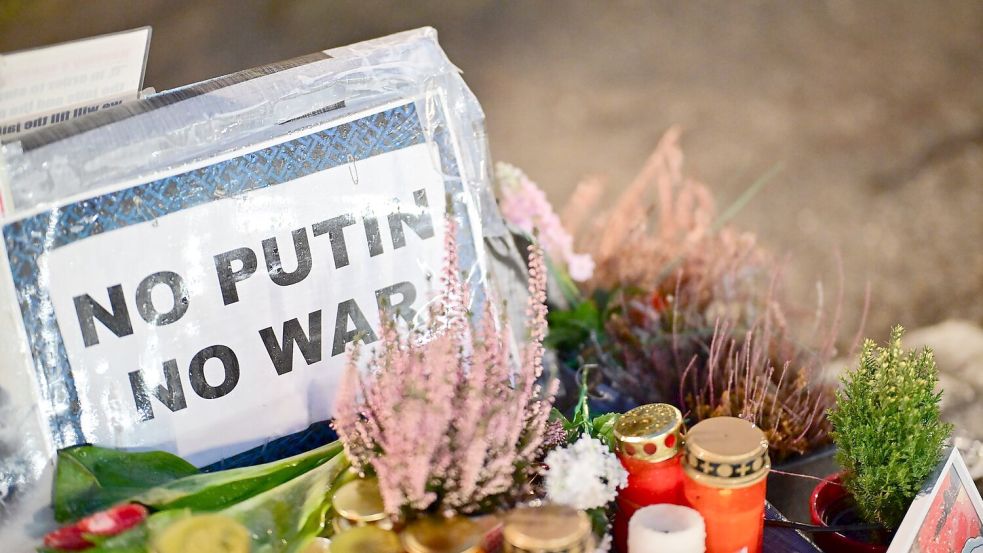 Wann endet der russische Angriffskrieg gegen die Ukraine? Verhandlungen haben bisher keine greifbaren Ergebnisse gebracht. Foto: Sebastian Gollnow/dpa