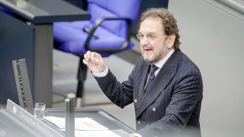 Auf Wunsch der Verstorbenen spricht auch der Journalist Prantl beim Staatsakt Foto: Kay Nietfeld/dpa