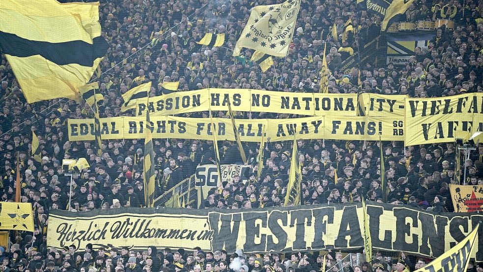 Die Ultra-Fans von Borussia Dortmund fehlen beim Champions-League-Spiel in Bergamo. (Archivbild) Foto: Bernd Thissen