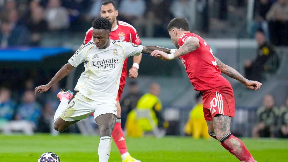 Vinicius Junior (in Weiß) war erneut Reals Siegtorschütze gegen Benfica. Foto: Manu Fernandez/AP/dpa