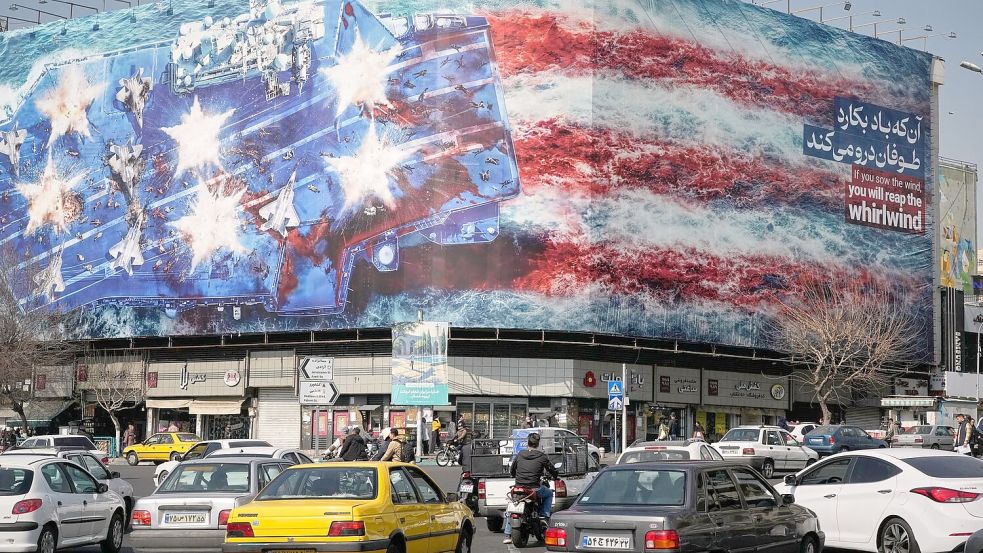 Irans Regierung demonstriert parallel zu den Verhandlungen Stärke. (Archivbild) Foto: Vahid Salemi/AP/dpa