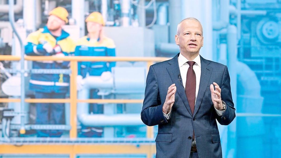 BASF-Chef Kamieth sieht 2026 als Übergangsjahr. (Archivbild) Foto: Uwe Anspach