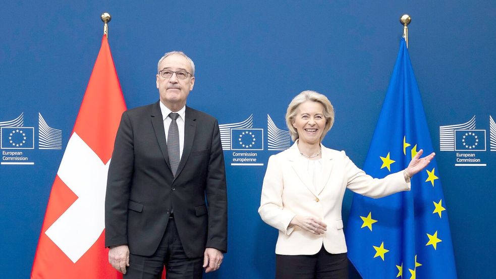 Unterzeichneten die Abkommen in Brüssel: EU-Kommissionspräsidentin Ursula von der Leyen und Guy Parmelin, Bundespräsident der Schweiz. Foto: Peter Klaunzer