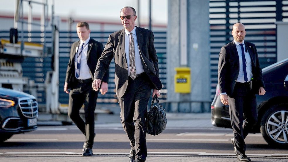 Es ist keine einfache Reise für Kanzler Merz. Foto: Kay Nietfeld/dpa