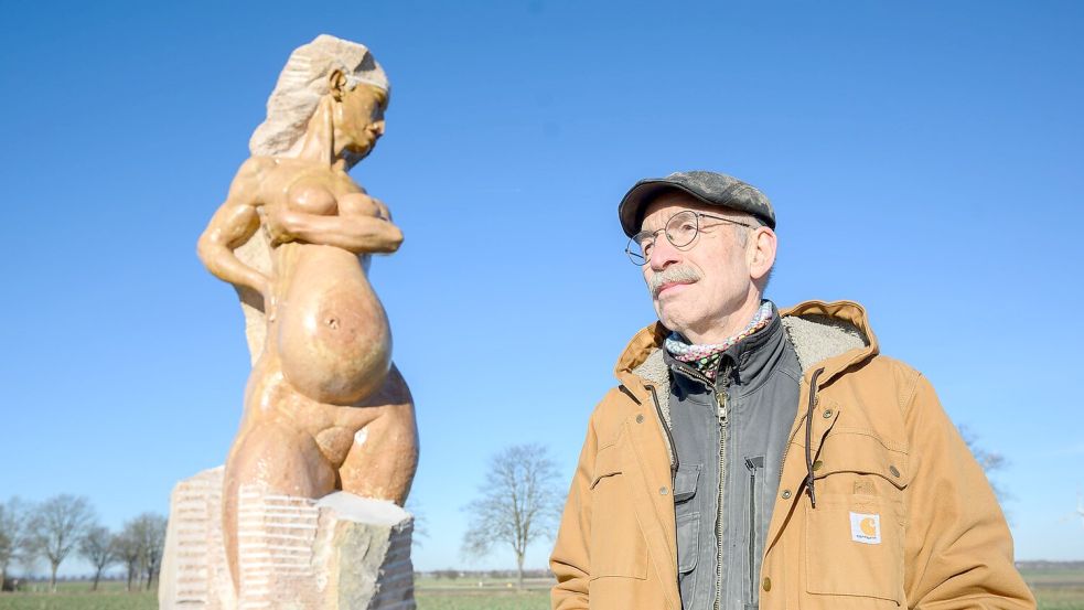 Der Künstler will die Interpretation seines Werkes anderen überlassen. Foto: Julian Stratenschulte