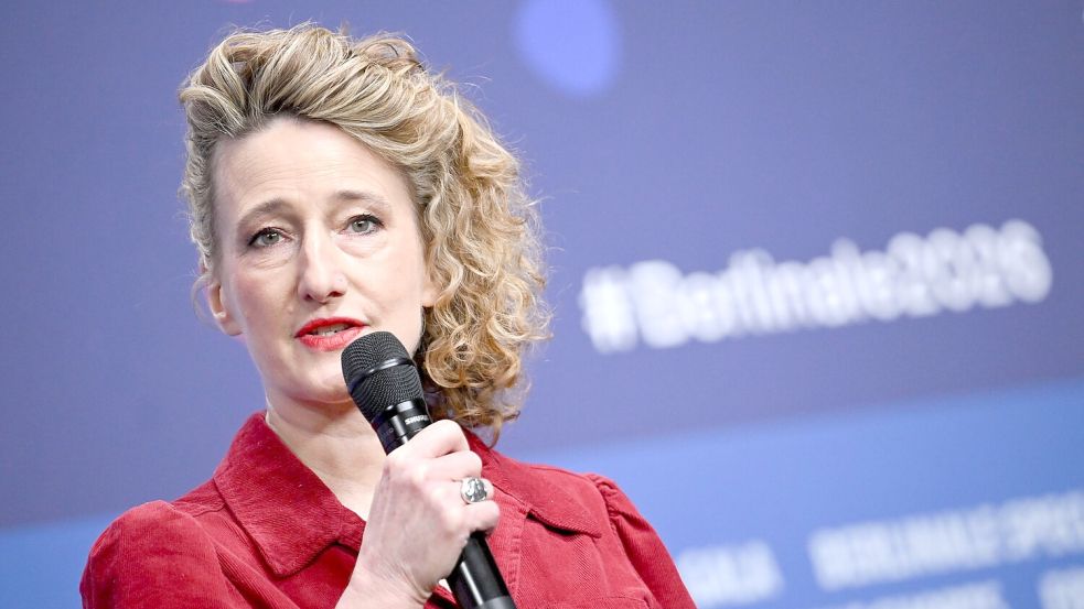 Die US-Amerikanerin Tricia Tuttle will Intendantin der Berlinale bleiben. (Archivbild) Foto: Britta Pedersen