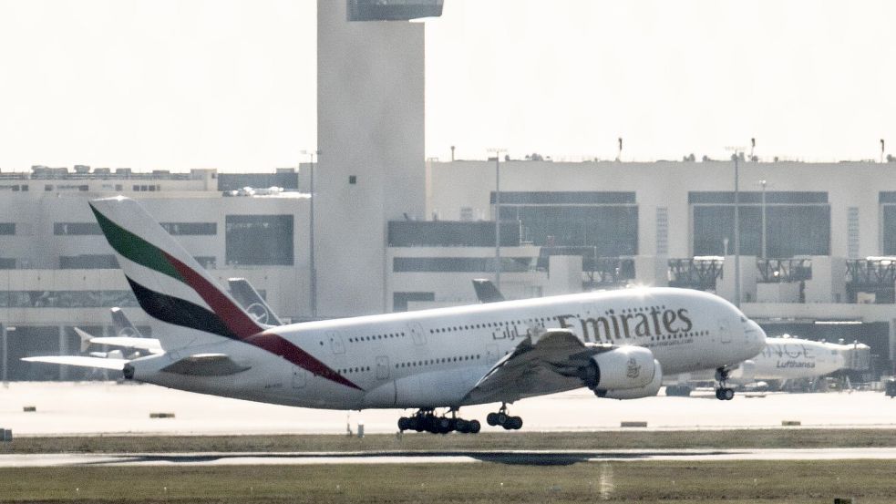 Der Airbus A-380 landete am Dienstag um kurz nach 13.30 Uhr in Frankfurt. Foto: Boris Roessler