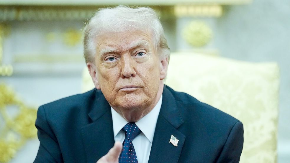 US-Präsident Donald Trump äußert sich zu einem möglichen WM-Start der iranischen Fußball-Nationalmannschaft. Foto: Kay Nietfeld/dpa