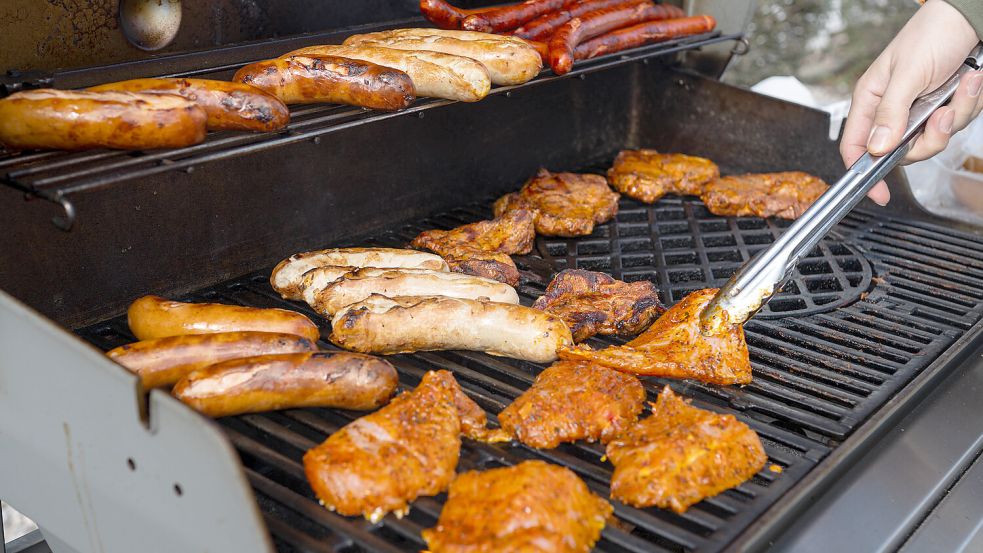 Es wird wärmer und die Grillsaison beginnt. Doch welcher Grill ist der beste? Foto: www.imago-images.de