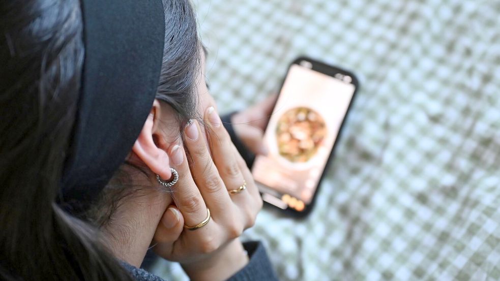 Vorstöße von SPD und CDU sehen vor, Social Media erst ab 14 zu erlauben. (Symbolbild) Foto: Elisa Schu/dpa