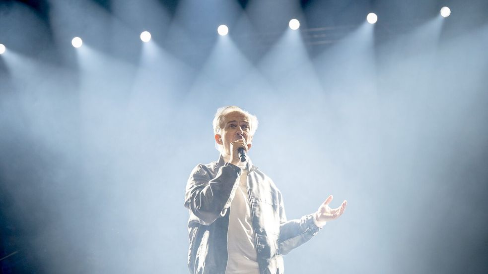 Jan Böhmermann will 2027 wieder in mehreren deutschen Städten auf der Bühne stehen. (Archivfoto) Foto: Boris Roessler