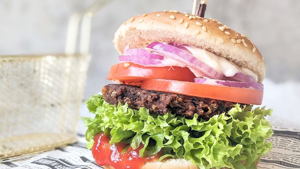In der EU dürfen vegetarische Produkte ohne Fleisch weiter als „Veggie-Burger“ verkauft werden. (Symbolbild) Foto: Doreen Hassek