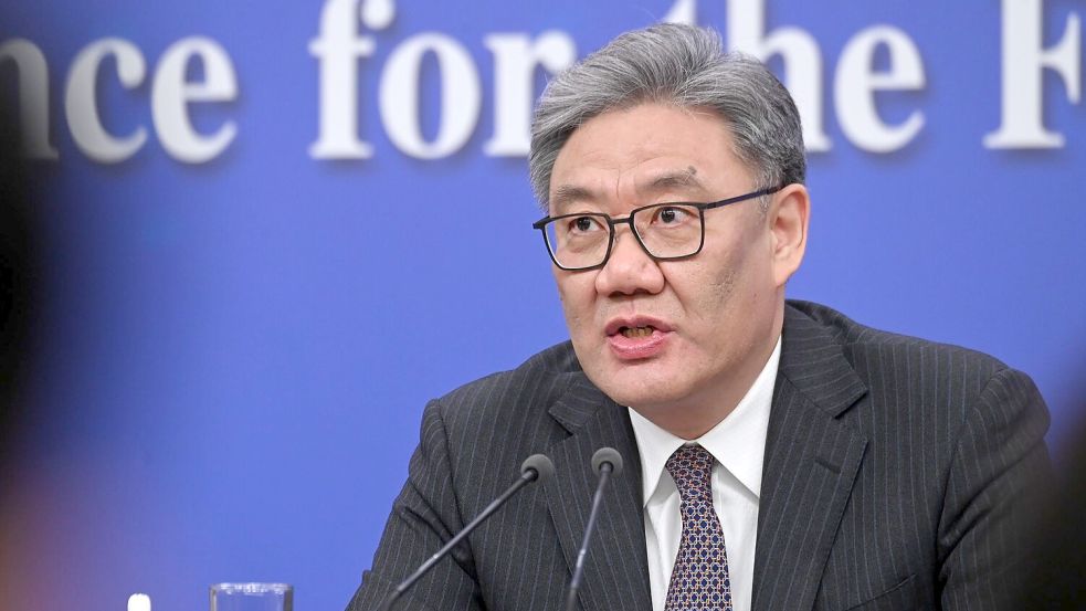 Chinas Handelsminister Wang verwies auf globale Konflikte. Foto: Johannes Neudecker/dpa