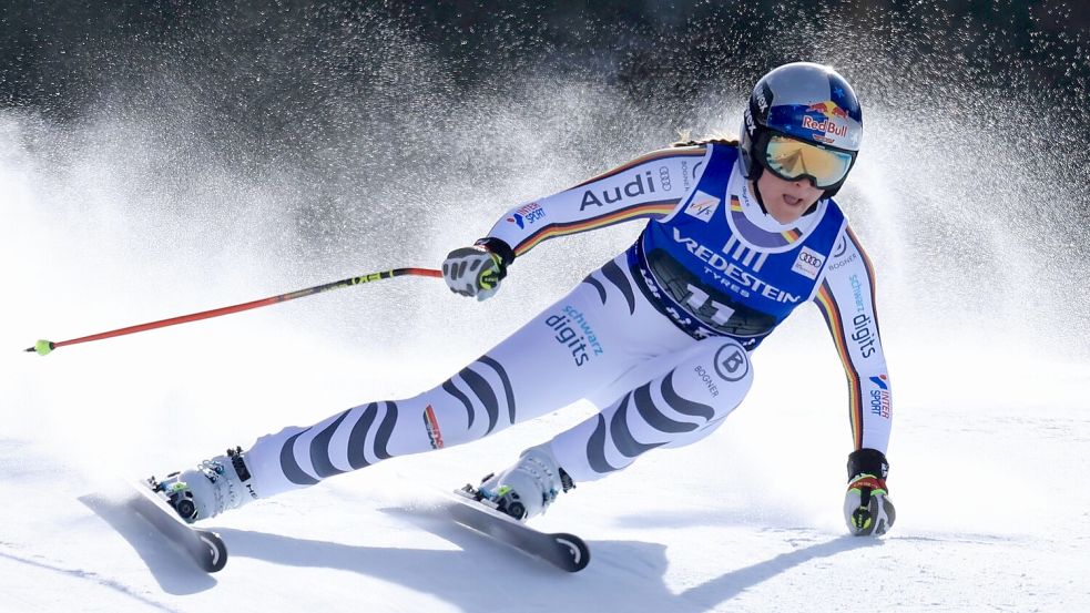 Emma Aicher raste auch in Val di Fassa auf das Podest. Foto: Luciano Bisi/AP/dpa