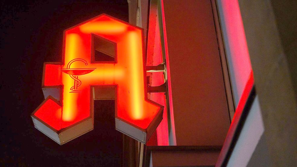 Das Pharmaunternehmen Zentiva hat eine Charge des Medikaments Ibuflam mit dem Wirkstoff Ibuprofen von Großhändlern und Apothekern zurückgerufen. (Symbolbild) Foto: Julian Stratenschulte