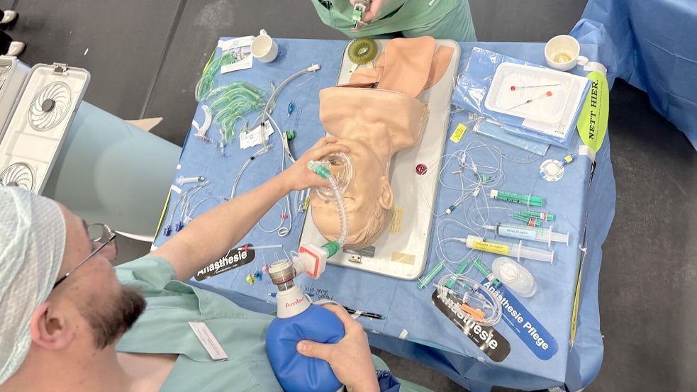 Hier kann man richtig was ausprobieren: am Stand der Kliniken Aurich-Emden-Norden. Foto: Romy Jochens