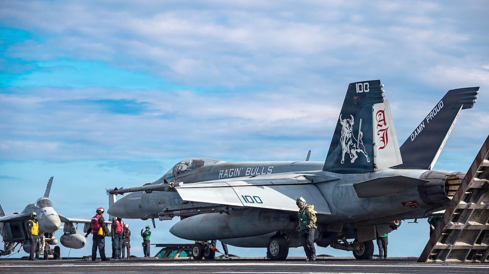 Das US-Militär nutzt für seine Angriffe im Iran unter anderem zwei Flugzeugträger. (Archivbild) Foto: Uncredited/U.S. Central Command/