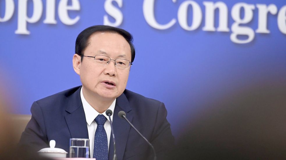 Tourismusminister Sun nannte verschiedenen Probleme in der Reisebranche. Foto: Johannes Neudecker/dpa