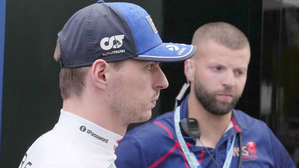 Max Verstappen ist nach dem Fehlstart bedient. Foto: Asanka Brendon Ratnayake/AP/dpa