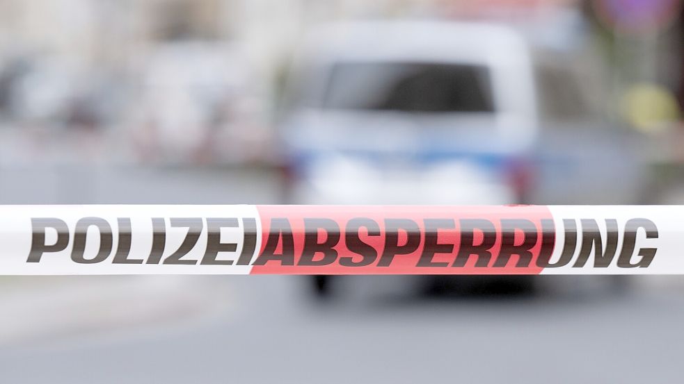 Große polizeiliche Untersuchung: Leichenfund im Dortmund-Ems-Kanal in Rheine. Foto: dpa/Archiv