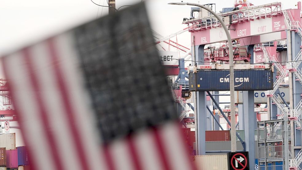 Die USA sind das wichtigste Exportland für die deutsche Wirtschaft. (Symbolbild) Foto: Damian Dovarganes/AP/dpa