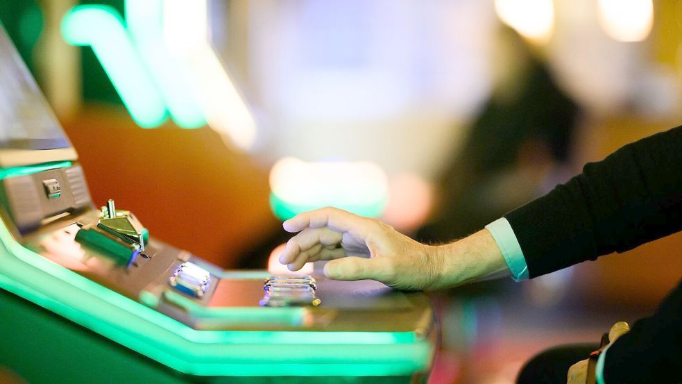 Der neue Glücksspiel-Survey 2025 zeigt: Das Glücksspielverhalten in Deutschland bleibt konstant. (Symbolbild) Foto: Julian Stratenschulte