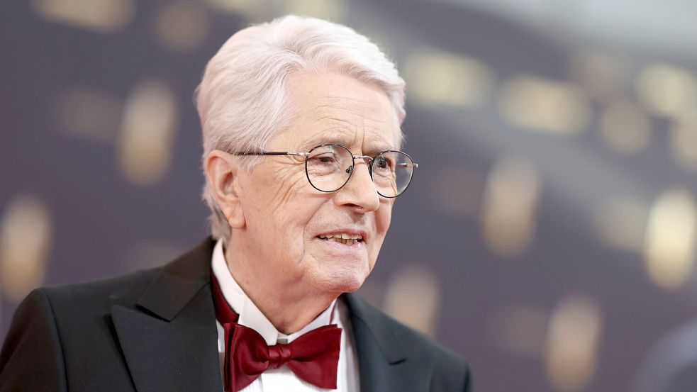 Der TV-Moderator Frank Elstner bekommt einen Grimme-Sonderpreis. (Archivbild) Foto: Rolf Vennenbernd