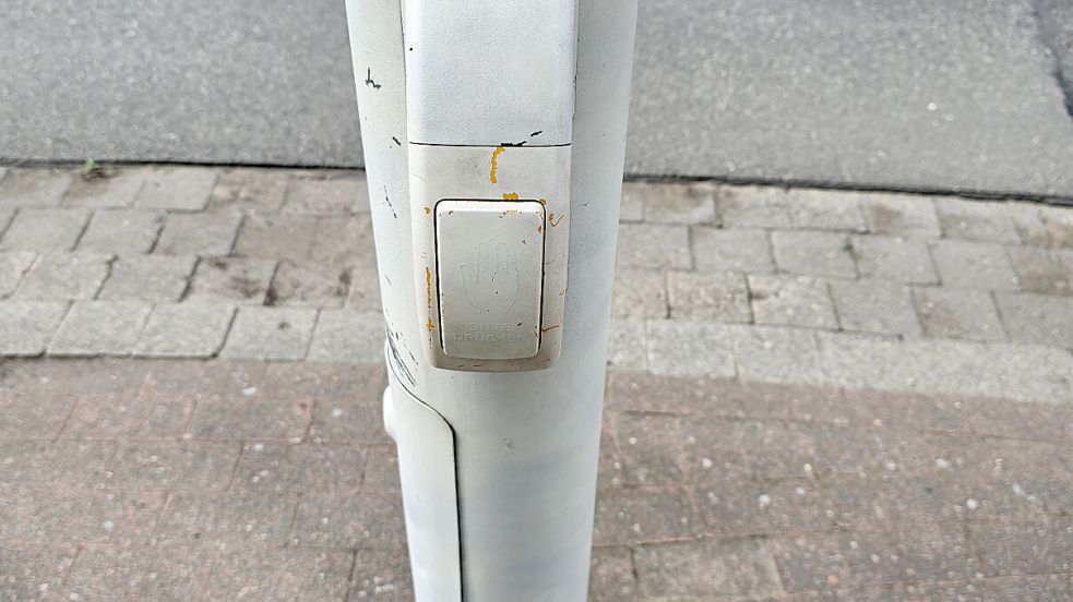 Vandalismus wie dieser kostet die Stadt Osnabrück viel Geld. Foto: Stadt Osnabrück / Team Verkehrstechnik