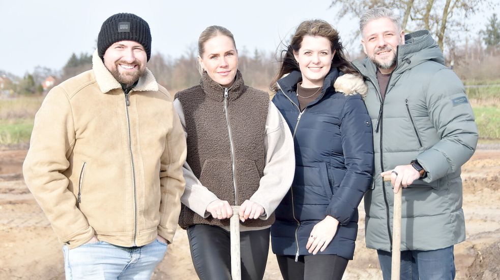 Sie planen und betreiben das neue Fitnesscenter gemeinsam: Philipp (von links) und Anneke Kuipers sowie Katharina und Ferdi Lange. Foto: Thomas Dirks