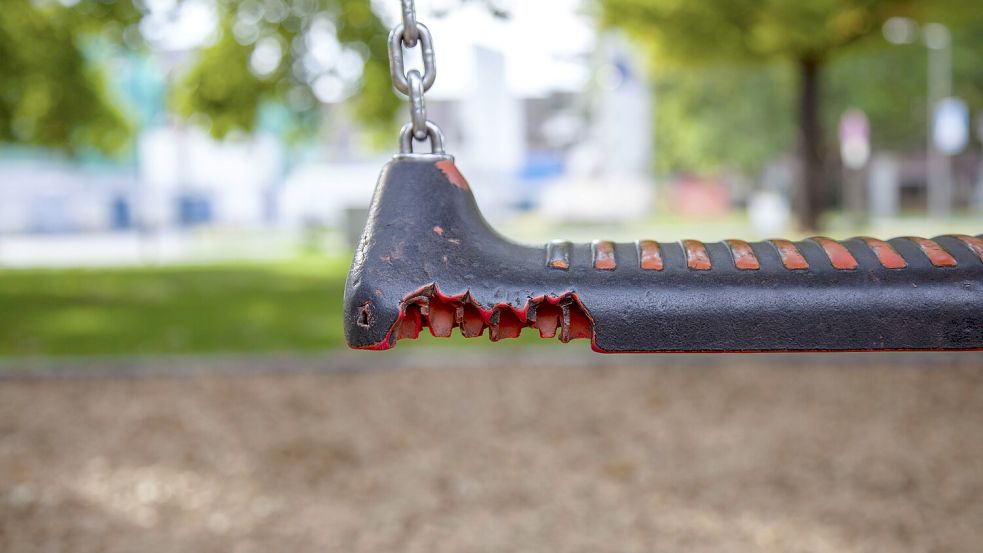 Entgegen dem Bundestrend ist in Osanbrück die Zahl der Kindeswohlgefährdungen gesunken, bei denen die Stadt intervenieren musste. Foto: IMAGO/imagebroker Zoonar