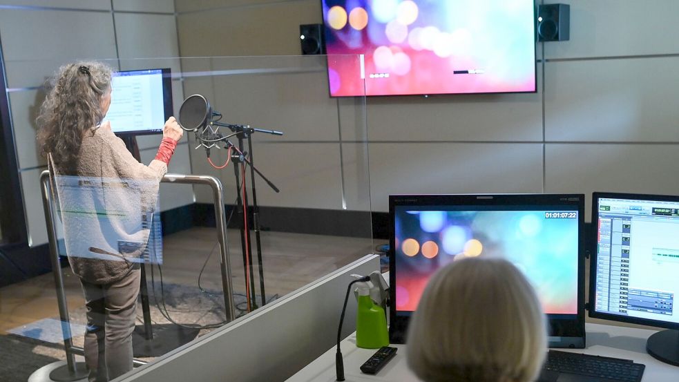 Arbeit im Synchronstudio. (Archivbild) Foto: Jens Kalaene