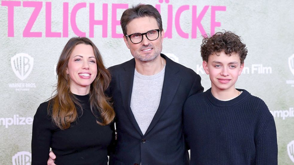 Simon Verhoevens Sohn David (r) hat seinen Vater für die Besetzung des Films einen wichtigen Tipp gegeben. (Archivbild) Foto: Sven Hoppe