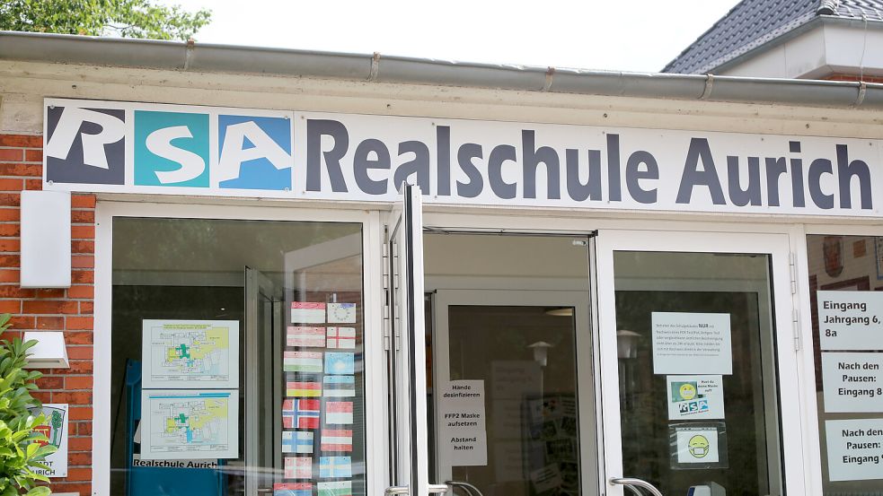Wegen des hohen Zustroms an Schülern, der die Raumkapazitäten der Realschule zu sprengen drohte, wurde vom Auricher Stadtrat zum Schuljahr 2022/23 eine Fünfzügigkeit beschlossen. Foto: Romuald Banik