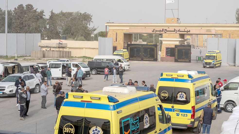 Israel hat angekündigt, der Grenzübergang Rafah vom Gazastreifen nach Ägypten werde am Mittwoch wieder geöffnet. (Archiv-Bild) Foto: Mohammed Arafat/AP/dpa