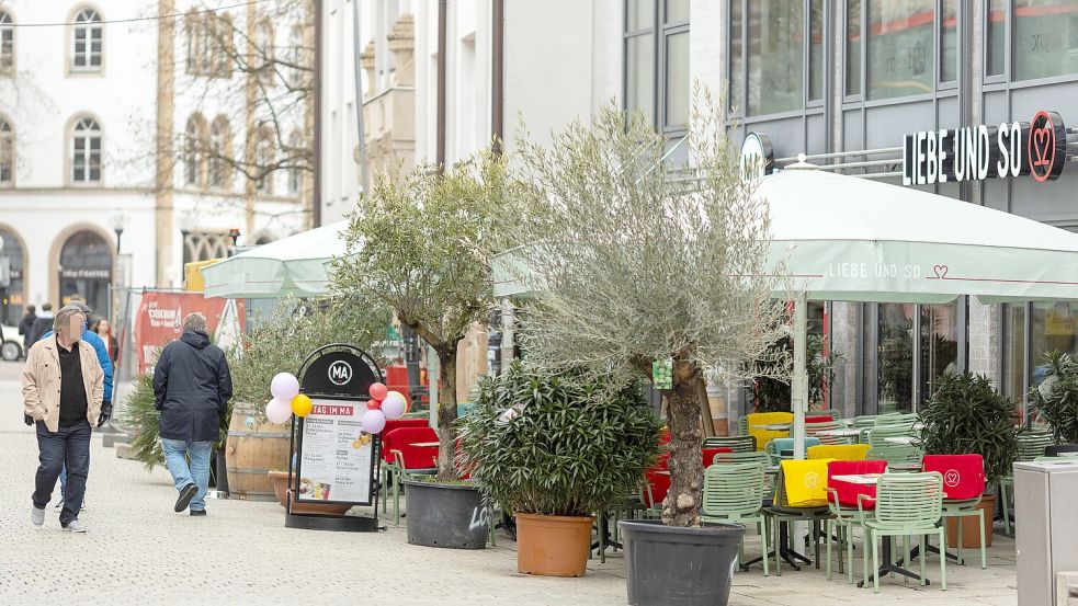 Am Domhof in Osnabrück hat mit MA eine neue Gastronomie eröffnet. Foto: Benjamin Beutler