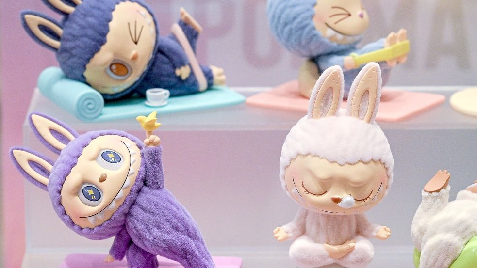 Labubu-Plüschfiguren sind bei Sammlern begehrt. Nun ist auch ein Film über das Monster geplant. (Archivbild) Foto: picture alliance/dpa