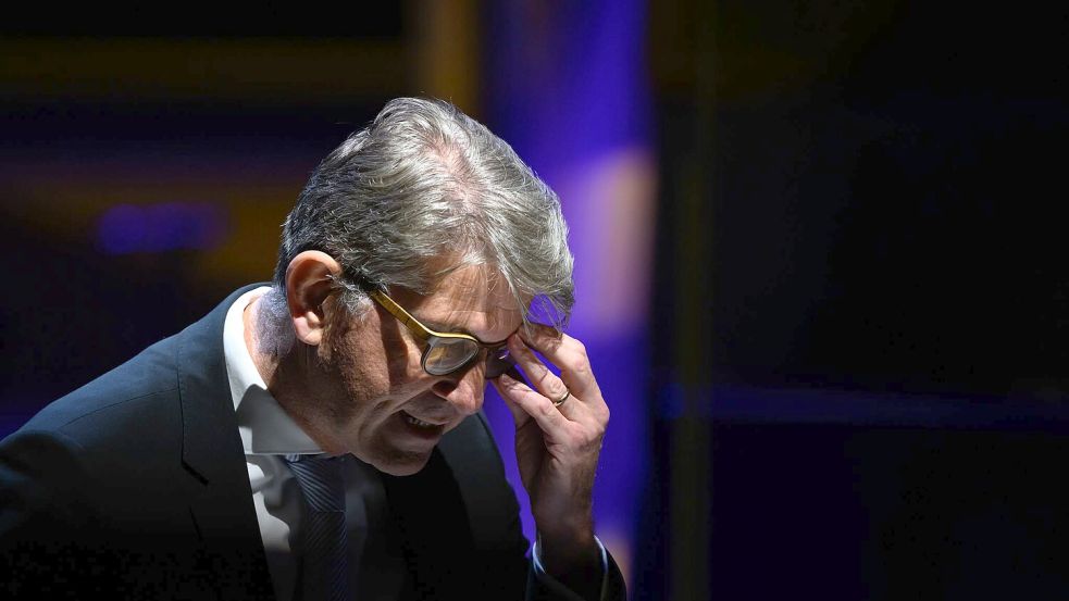 Kulturstaatsminister Wolfram Weimer musste sich im Leipziger Gewandhaus auch Buhrufe und Kritik anhören. Foto: Hendrik Schmidt