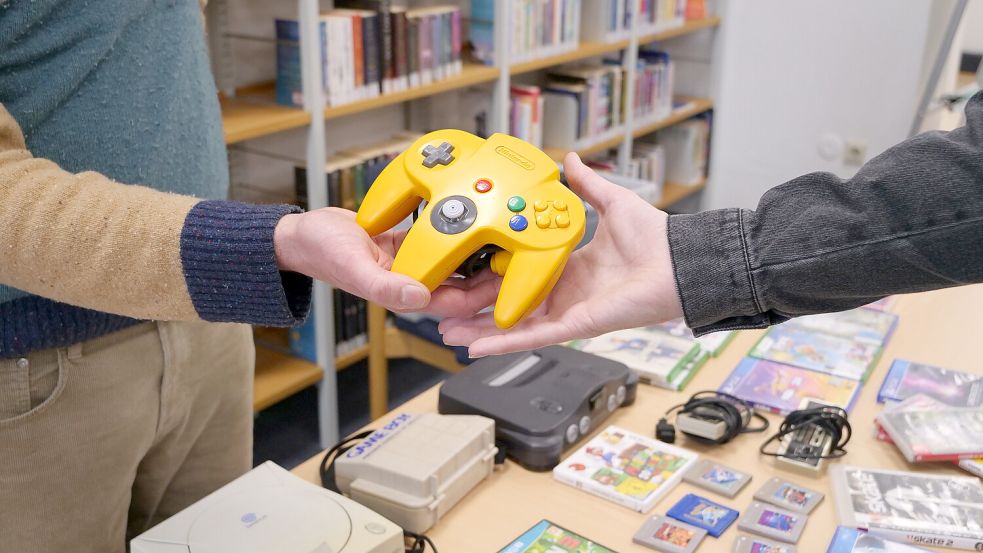 Die Stadtbibliothek Osnabrück wird zum Treffpunkt für die Gaming-Szene. Foto: Michael Meyer